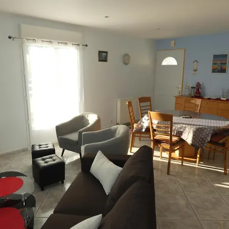 Maison Plain-pied A Saujon, 2 Ch, Terrasse, Jardin, Garage, Animaux Ok, Proche Royan Et Plages - Fr-1-71-76 Holiday home Saujon